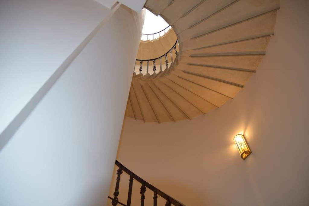 Queen Verona Luxury Apartment Экстерьер фото