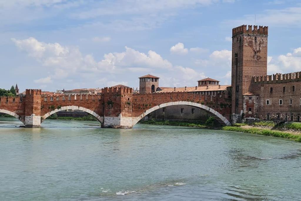 Queen Verona Luxury Apartment Экстерьер фото